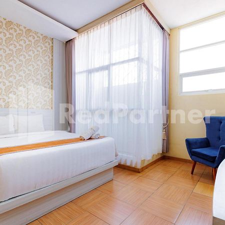 De Malang Sweet Homestay Syariah Mitra Reddoorz Exterior photo