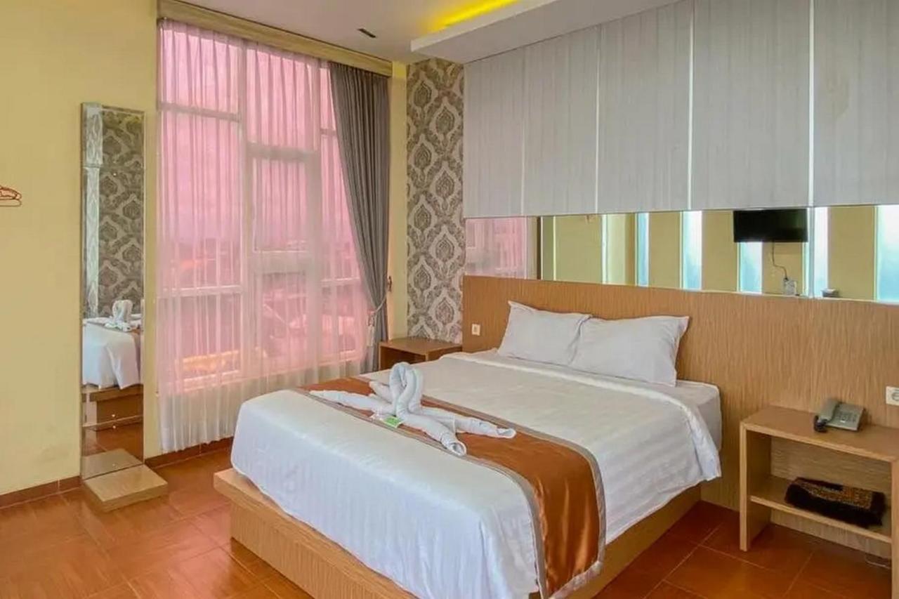 De Malang Sweet Homestay Syariah Mitra Reddoorz Exterior photo