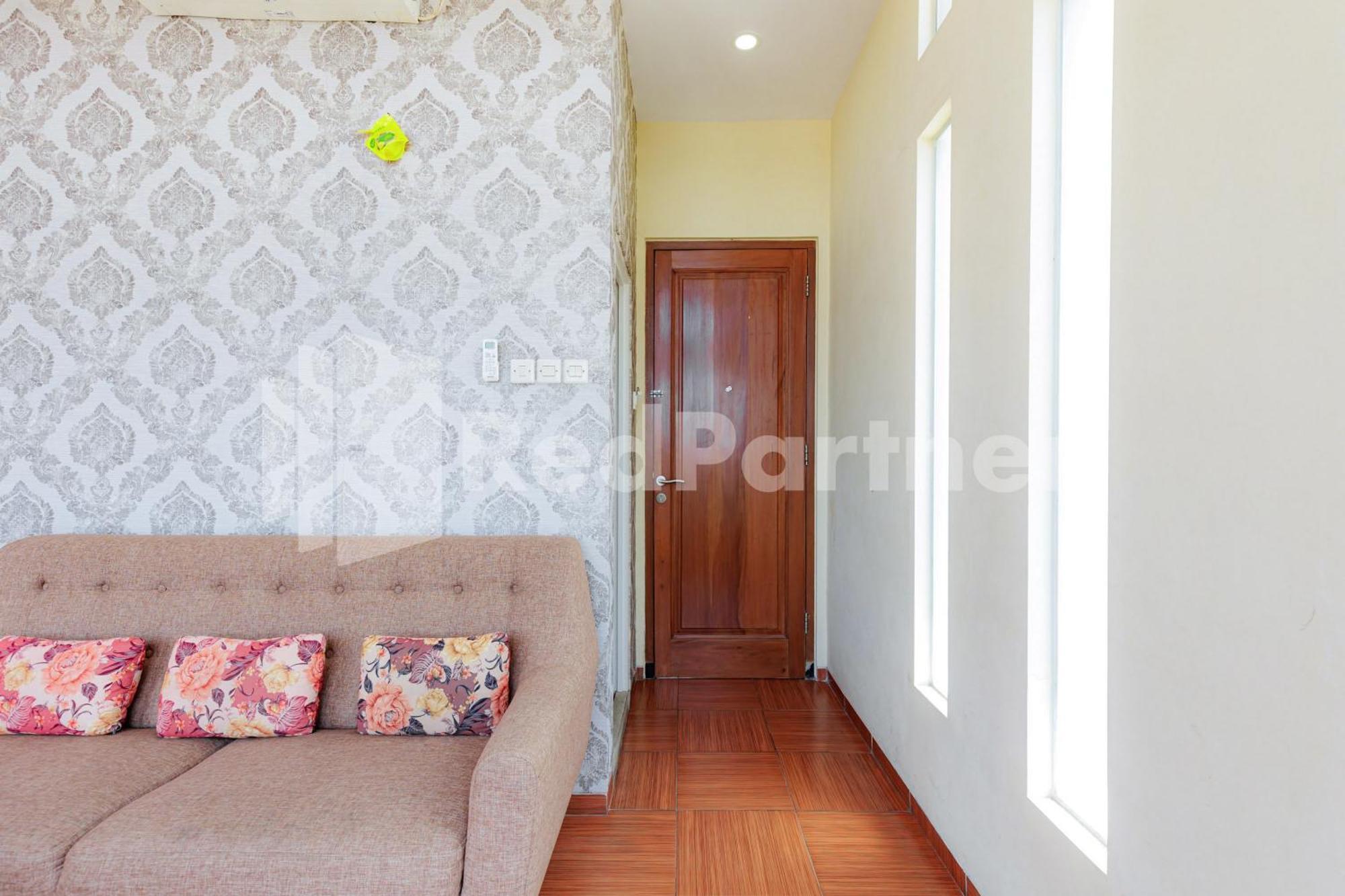 De Malang Sweet Homestay Syariah Mitra Reddoorz Exterior photo